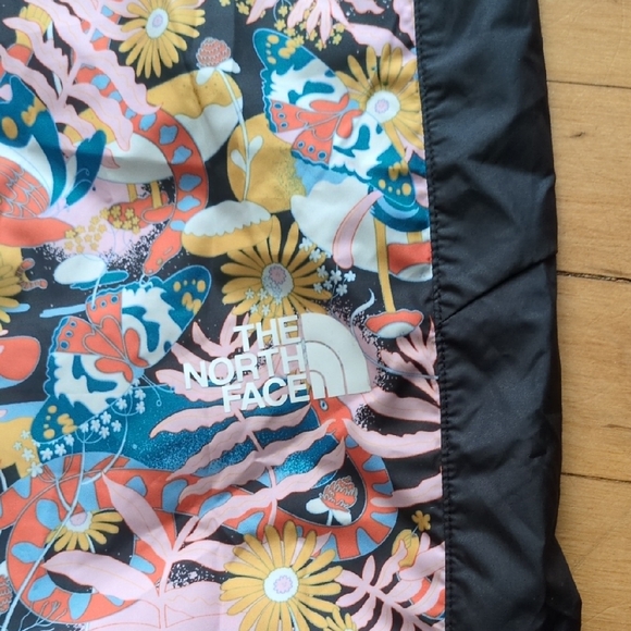 The North Face Pink Floral Joggers with Black Side Panels - Picture 4 of 5